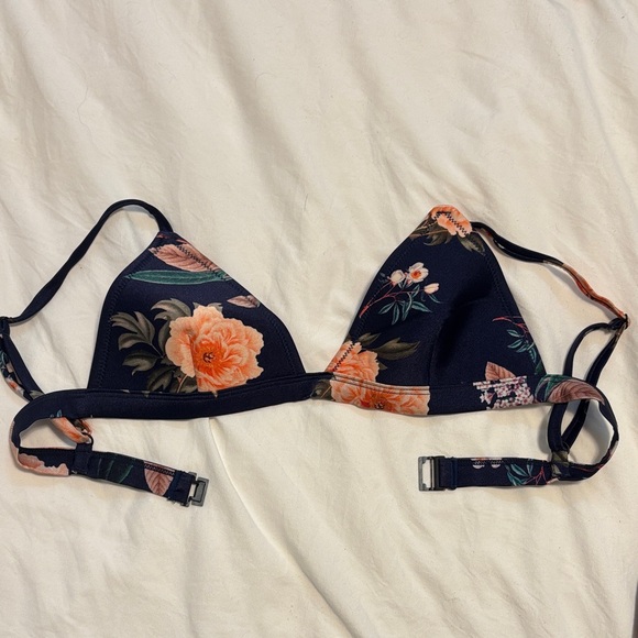 Triangl Bikini - Picture 2 of 5